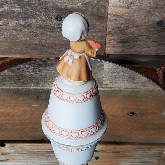 Enesco 1981 'with Love" Bell - Pilgrim Girl - "All The Lord's Children" - Picture 4 of 6